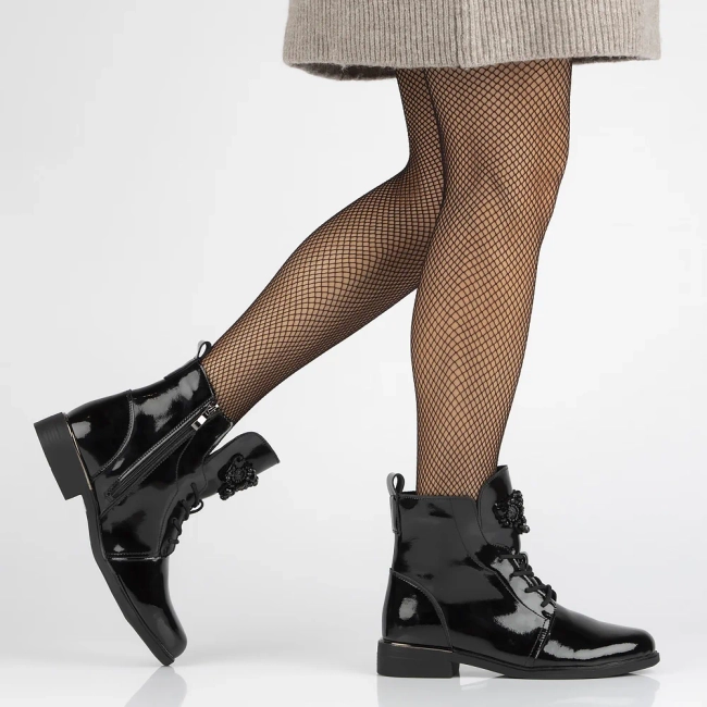 Leather ankle boots Filippo DBT6476/25 BK black