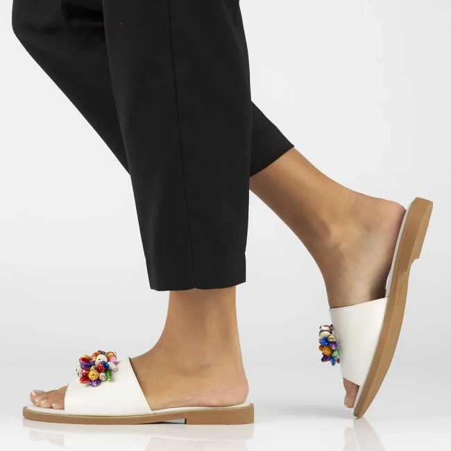 Klapki Filippo DK6233/25 WH białe