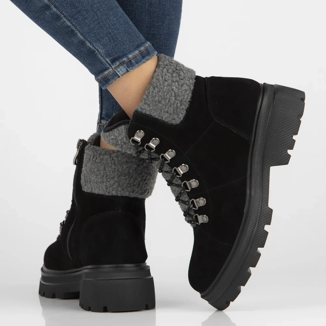 Leather ankle boots Filippo DBT6381/24 BK black