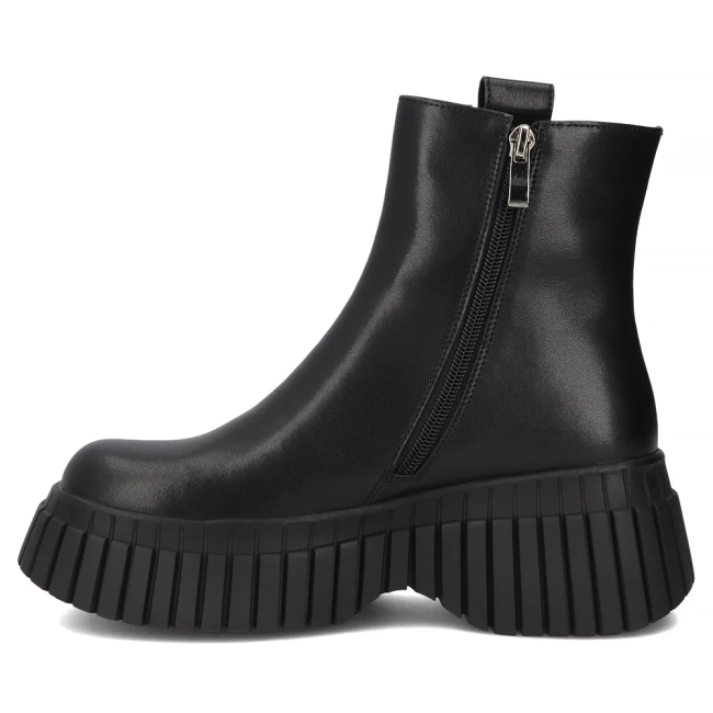Skórzane botki na platformie Filippo DBT7311/26 BK czarne