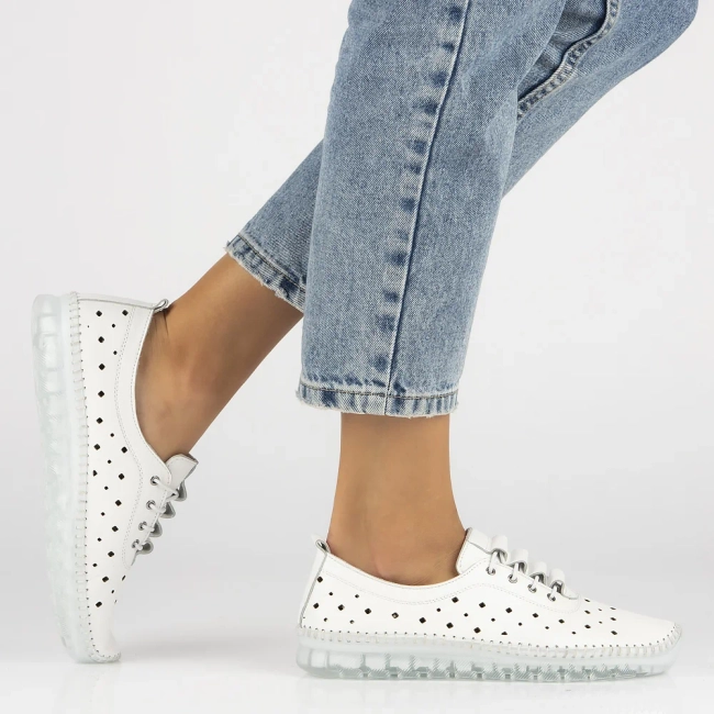 Leather shoes Artiker 54C0334 white