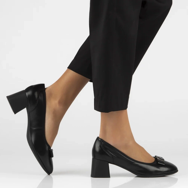 Leather pumps Filippo DP6178/24 BK black