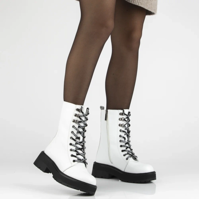 Leather ankle boots Filippo DBT7256/25 WH white