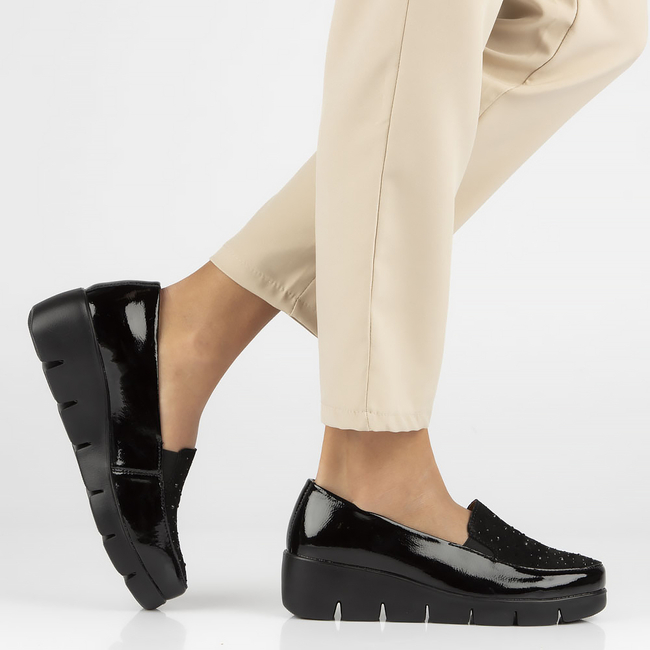 Skórzane półbuty na koturnie Filippo DP4584/23 BK czarne