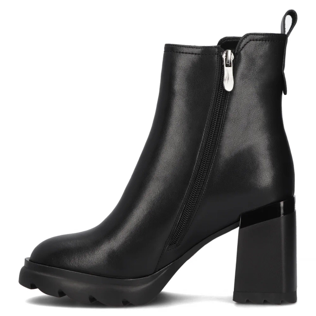Leather ankle boots Filippo DBT6584/24 BK black
