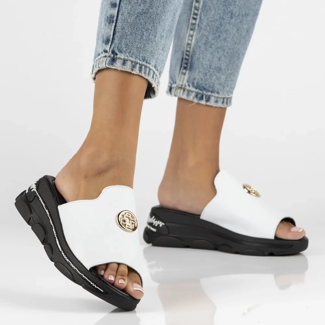 Leather slippers Filippo DK3872/24 WH white