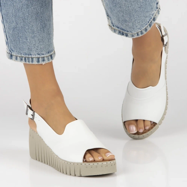 Leather sandals Artiker 54C0786 white