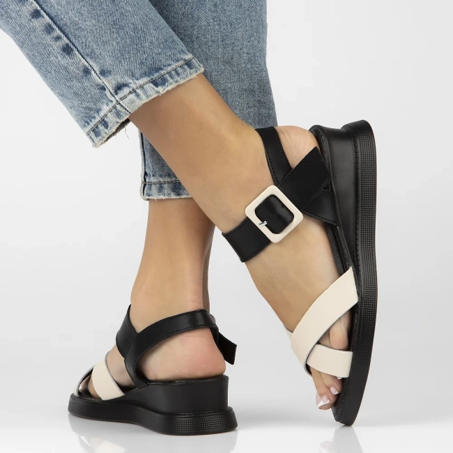 Leather sandals Filippo DS6874/25 BE beige