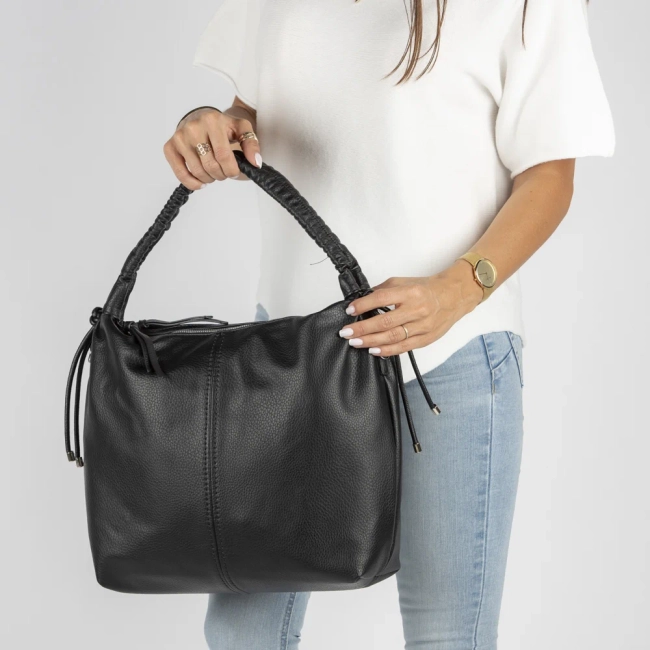 Black shoulderbag softie