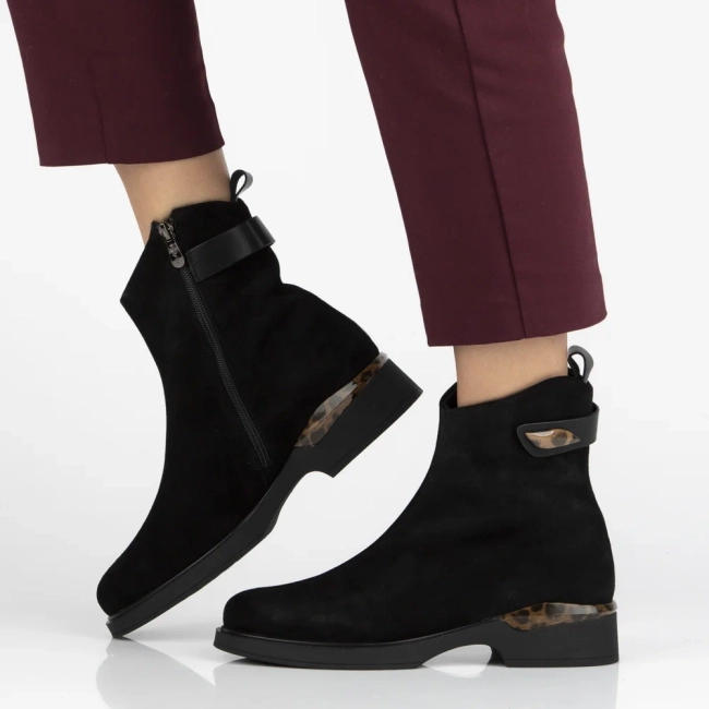 Leather ankle boots Filippo DBT7182/25 BK black