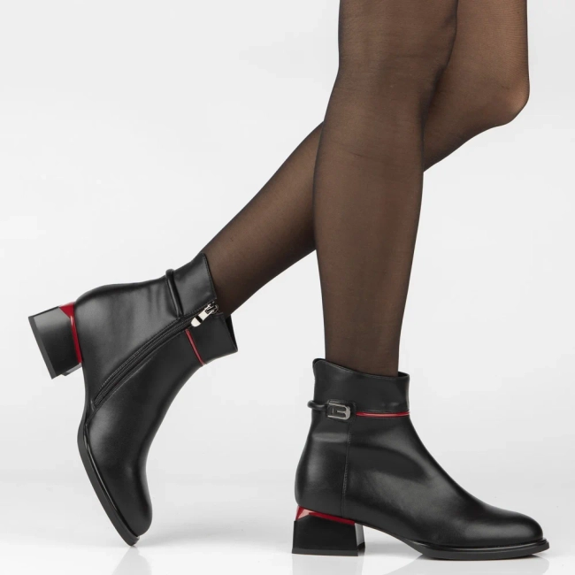 Leather heeled ankle boots Filippo DBT8124/26 BK RD black
