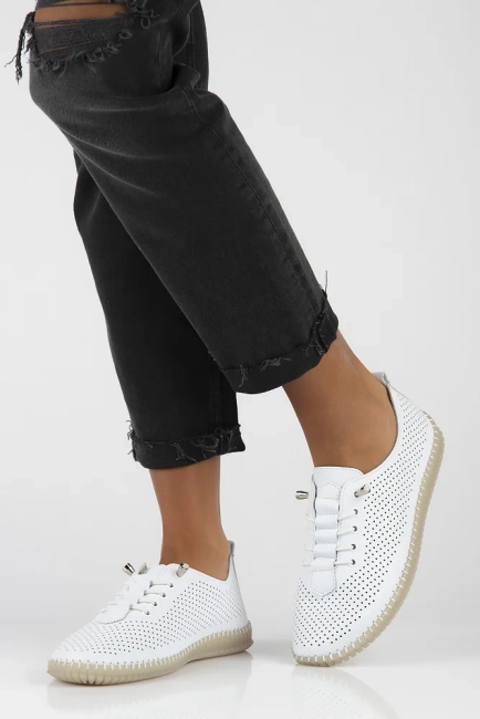 Leather shoes Filippo DP6140/25 WH white