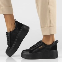 Leather sneakers Filippo DP6170/24 BK black