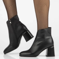 Leather ankle boots Filippo DBT6548/24 BK black