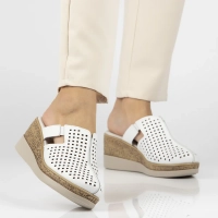 Leather slippers Filippo DK6818/25 WH white