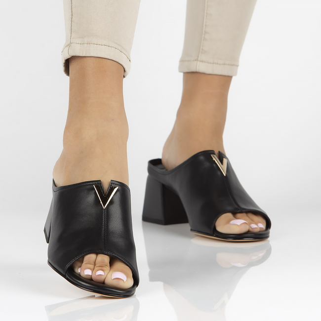 Leather flip-flops Filippo DK3728/22 BK black