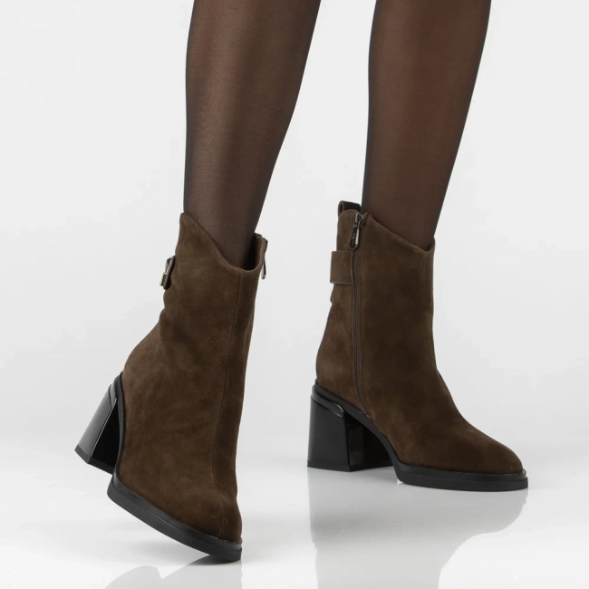 Leather heeled ankle boots Filippo DBT8024/26 BR brown