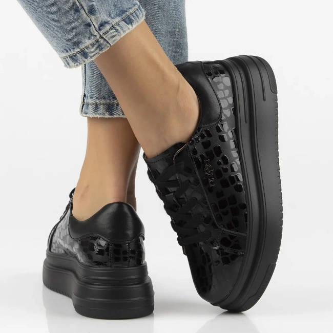 Skórzane sneakersy Filippo DP7118/25 BK czarne