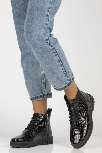 Leather ankle boots Filippo DBT3946/22 BK black