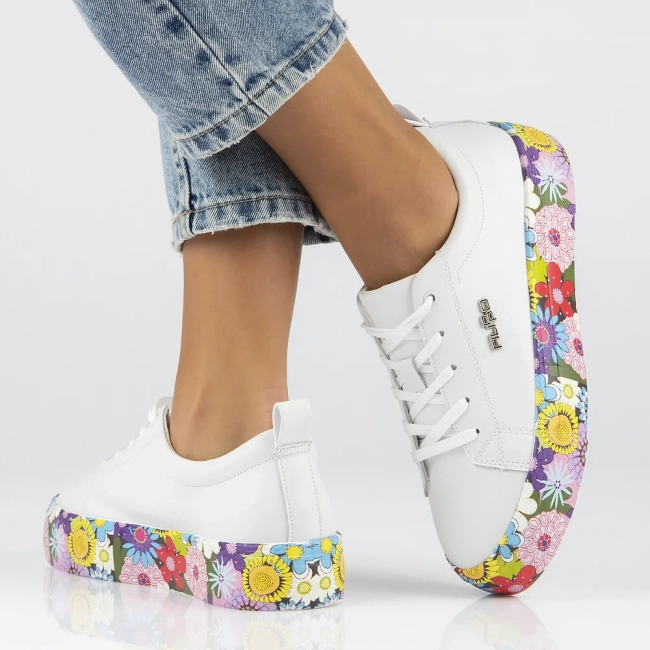 Skórzane sneakersy Filippo DP6048/25 WH FL białe kwiaty