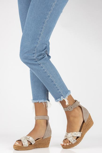 Skórzane sandały Filippo 04565-04/00-5 złoty beż