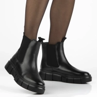 Leather ankle boots Filippo DBT7264/25 BK black