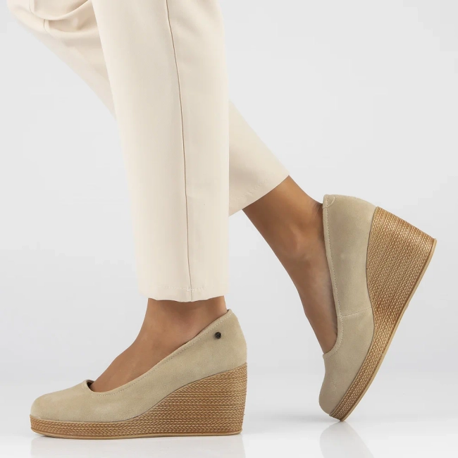 Skórzane półbuty na koturnie Filippo DP3521/24 BE SU beżowe