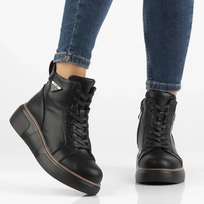 Leather ankle boots Filippo DBT6452/24 BK black