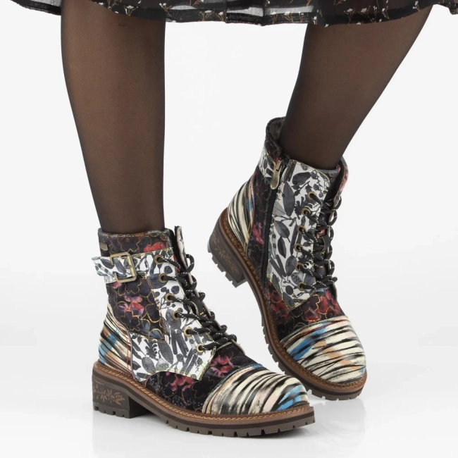 Leather ankle boots Laura Vita kleo 15 black