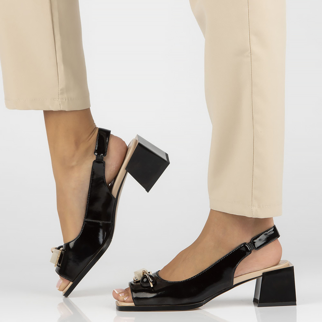 Leather sandals Filippo DS4418/23 BK black