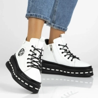 Skórzane botki na platformie Filippo DBT7120/25 WH białe