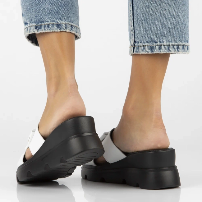 Leather slippers Filippo DK6078/24 WH white