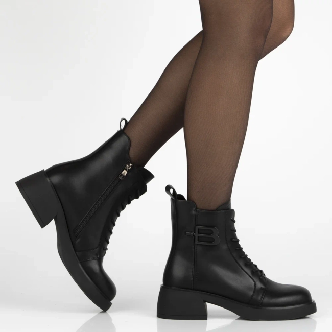 Skórzane botki na obcasie Filippo DBT6550/25 BK czarne