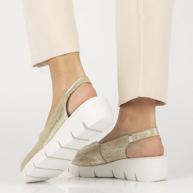 Leather shoes DP4558/23 GO gold