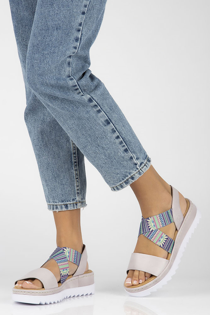 Sandały na koturnie Rieker V44G8-30 kolorowe