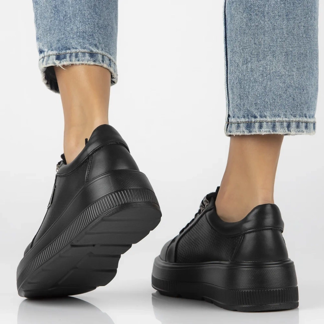 Skórzane sneakersy Filippo DP6382/24 BK czarne