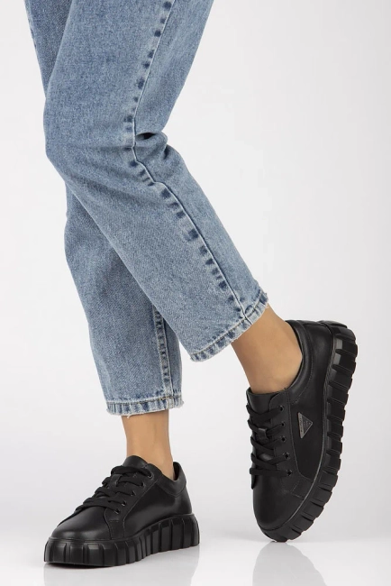 Leather sneakers Filippo DP4670/24 BK black