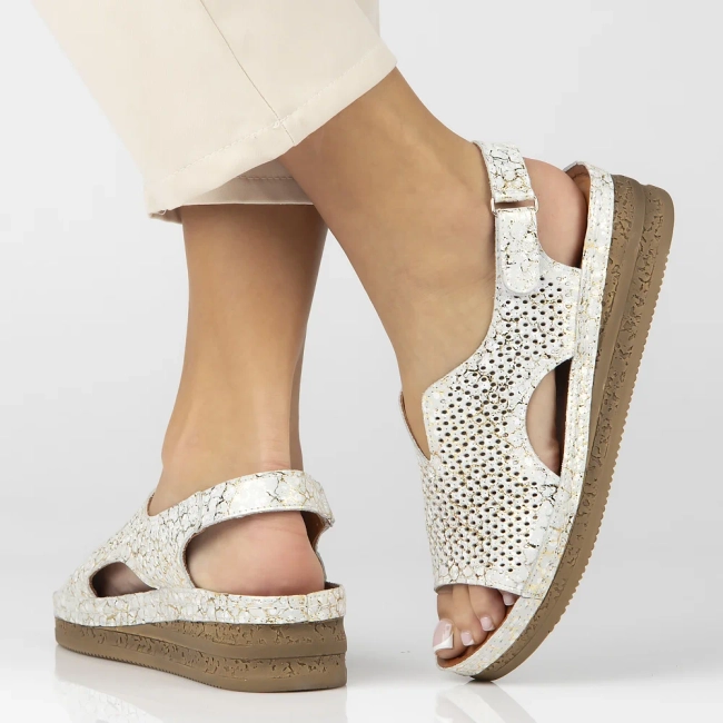 Leather sandals Maciejka L4494-35/00-1 silver