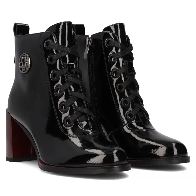 Leather ankle boots Filippo DBT6314/24 BK black