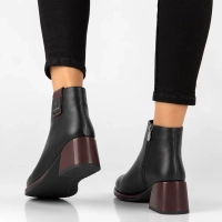 Leather heeled ankle boots Filippo DBT8126/26 BK BG black