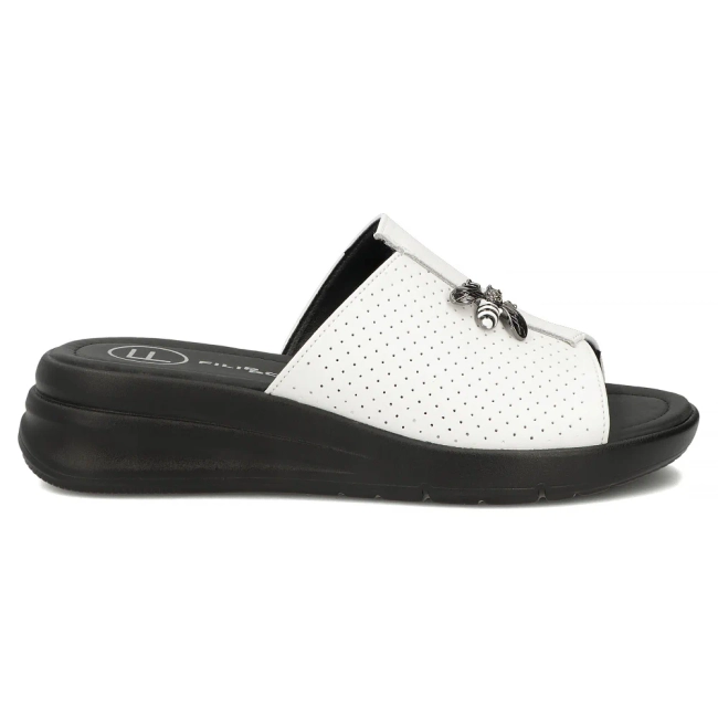 Skórzane klapki Filippo DK7644/26 WH białe