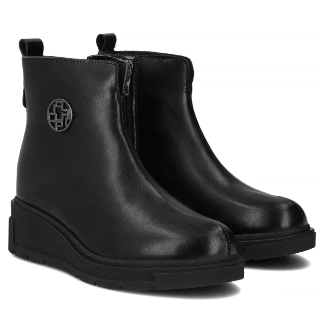 Leather ankle boots Filippo DBT7144/25 BK black