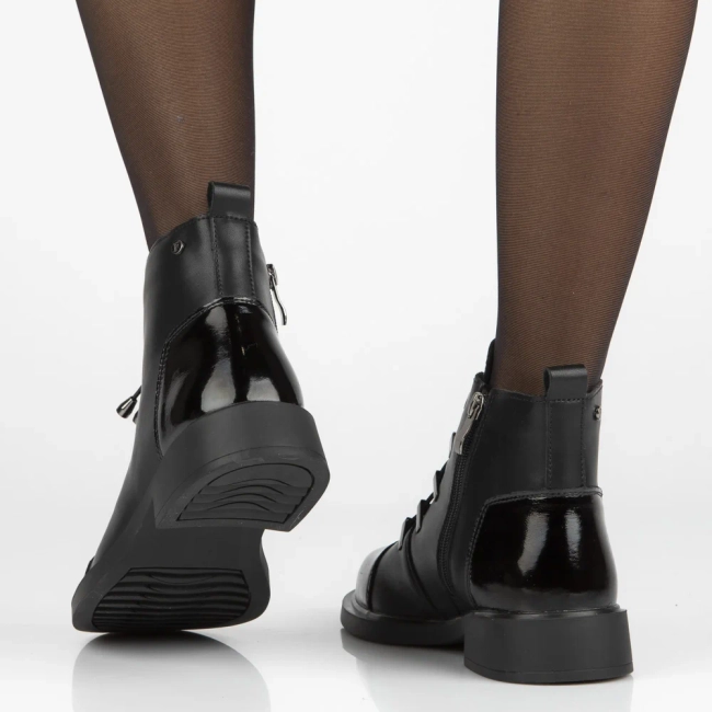 Leather ankle boots Filippo DBT7154/25 BK black