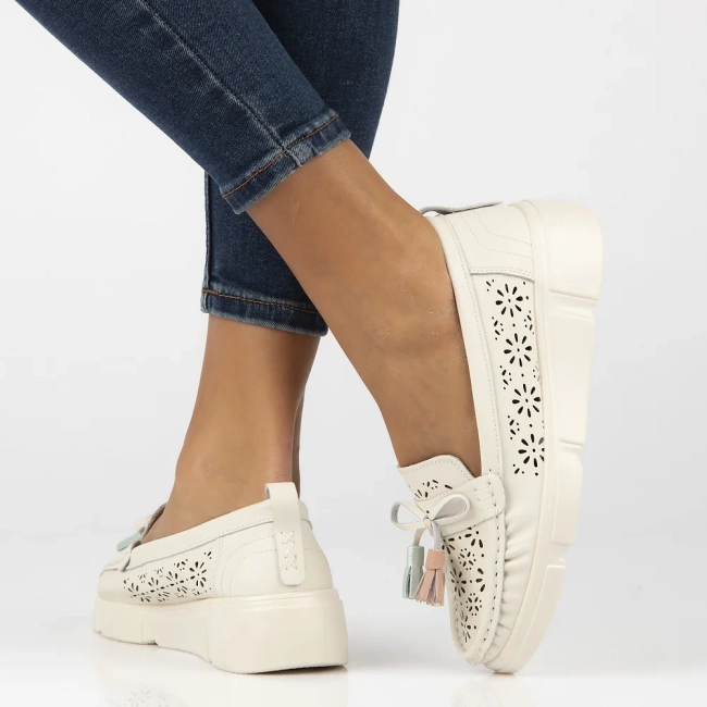 Skórzane mokasyny Filippo DP6705/25 BE beżowe