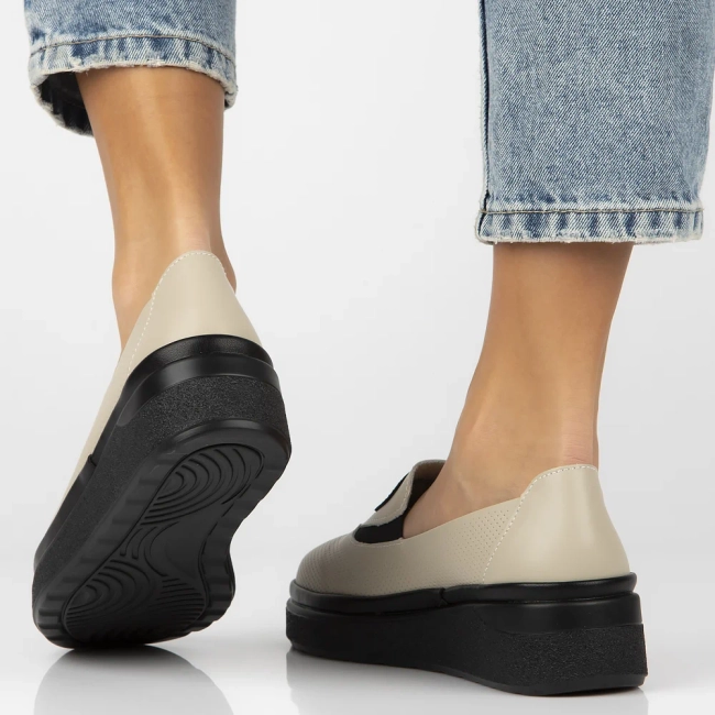 Skórzane półbuty na platformie Filippo DP6801/25 BE beżowe