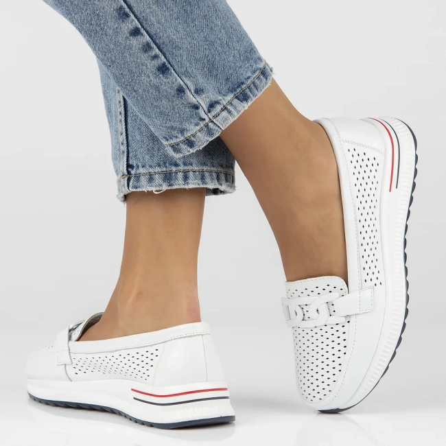 Skórzane półbuty na platformie Filippo DP4400/25 WH białe