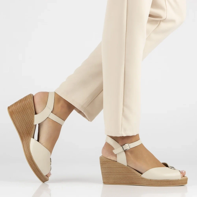 Leather sandals Filippo DS6026/24 EC ecru