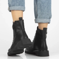 Leather ankle boots Filippo DBT7131/25 BK black