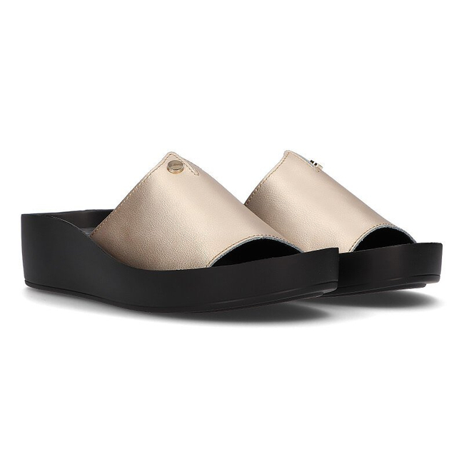 Leather flip-flops Filippo DK2059/21 GO gold