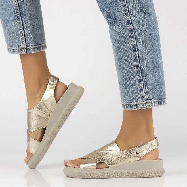 Leather sandals Filippo 40339 gold